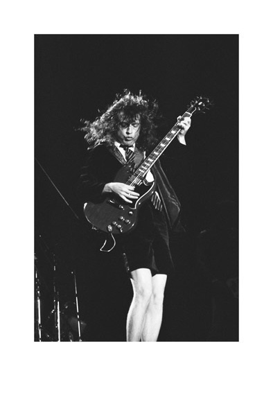 004 - angus young